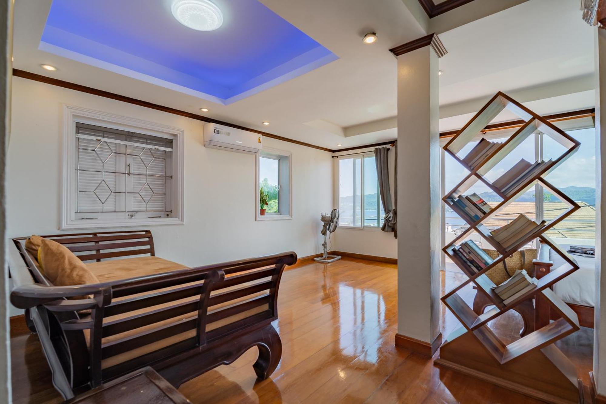 Blue House Panorama View 5 Bedroom Villa Patong