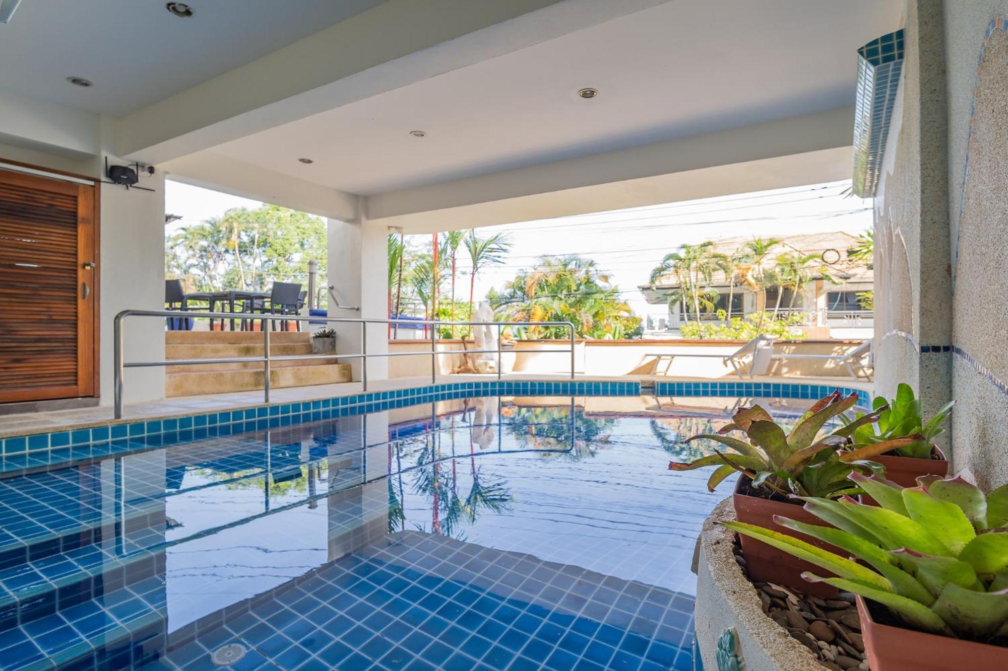 Blue House Panorama View 5 Bedroom Villa Patong