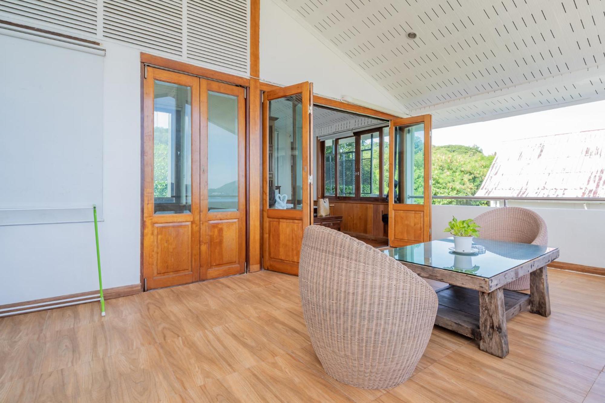 Blue House Panorama View 5 Bedroom
