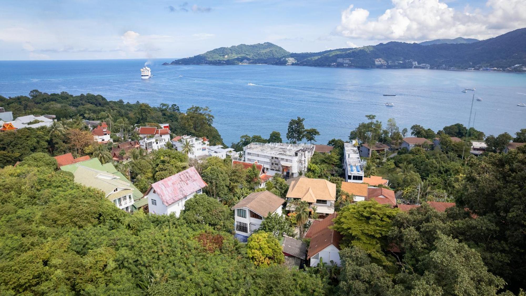 Villa Blue House Panorama View 5 Bedroom Patong